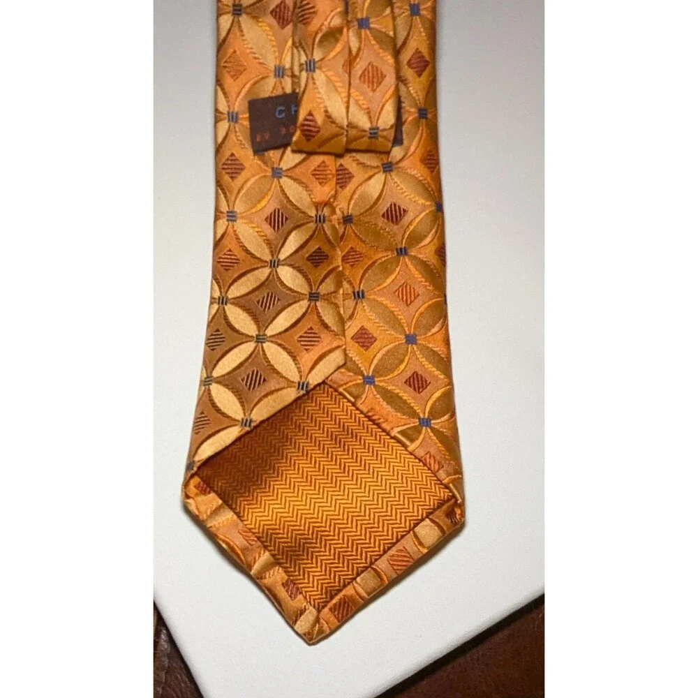 CHELSEA ROBERT TALBOTT Men's Silk Necktie USA Designer Gold Geometric Tie